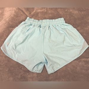 Lululemon Hotty Hot Low-Rise Lined Short 4"-Size 2